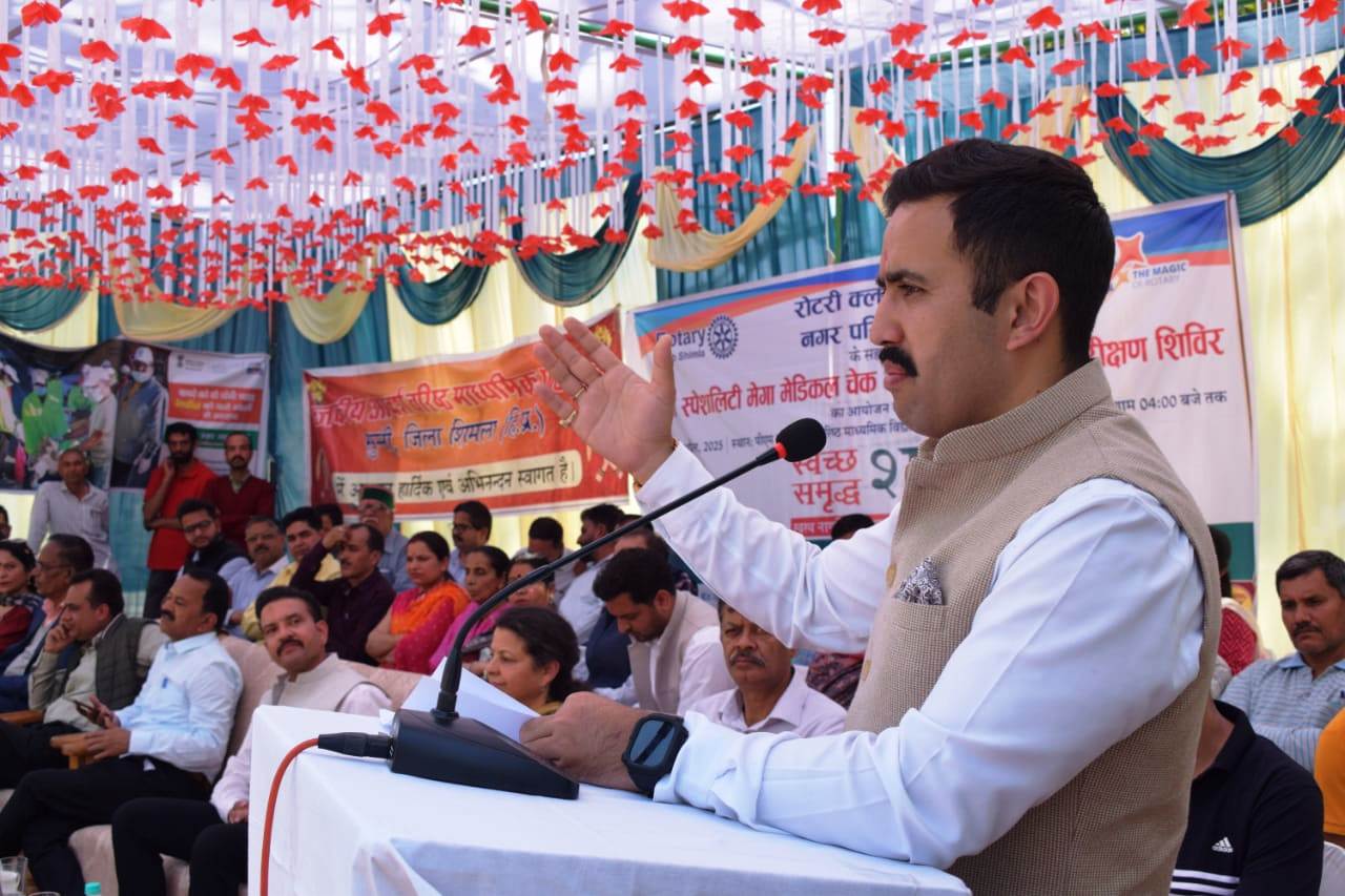 विक्रमादित्य सिंह शिविर में विक्रमादित्य सिंह शिविर में