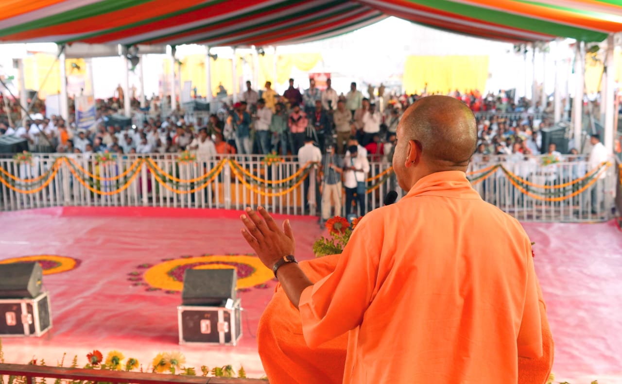 गोरखपुर के सहजनवां में मुख्यमंत्री ने नए इथनॉल प्लांट का किया उद्घाटन* गोरखपुर के सहजनवां में मुख्यमंत्री ने नए इथनॉल प्लांट का किया उद्घाटन*