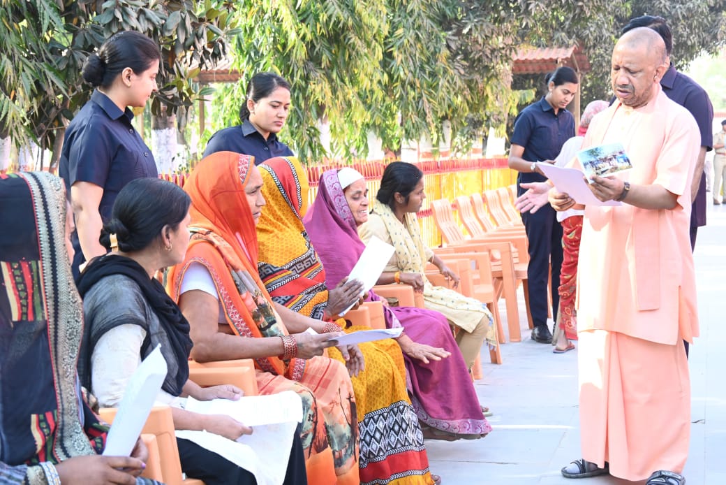 *किसी को चिंता करने की जरूरत नहीं, हर समस्या का कराएंगे प्रभावी निस्तारण : सीएम योगी*