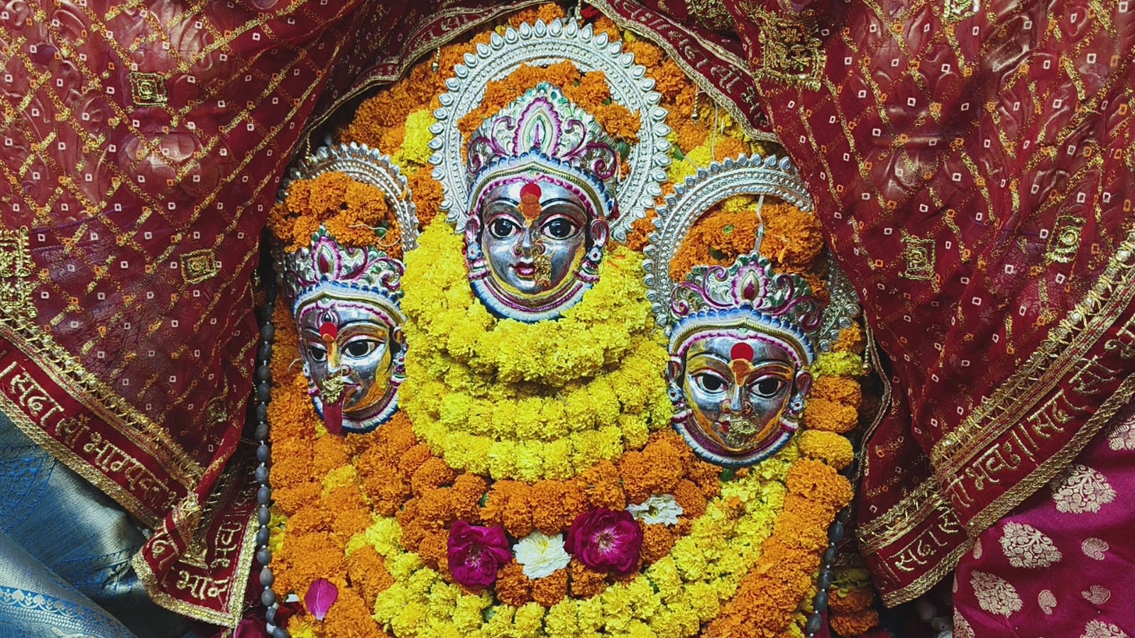 गौरी स्वरूप माता लक्ष्मी गौरी स्वरूप माता लक्ष्मी