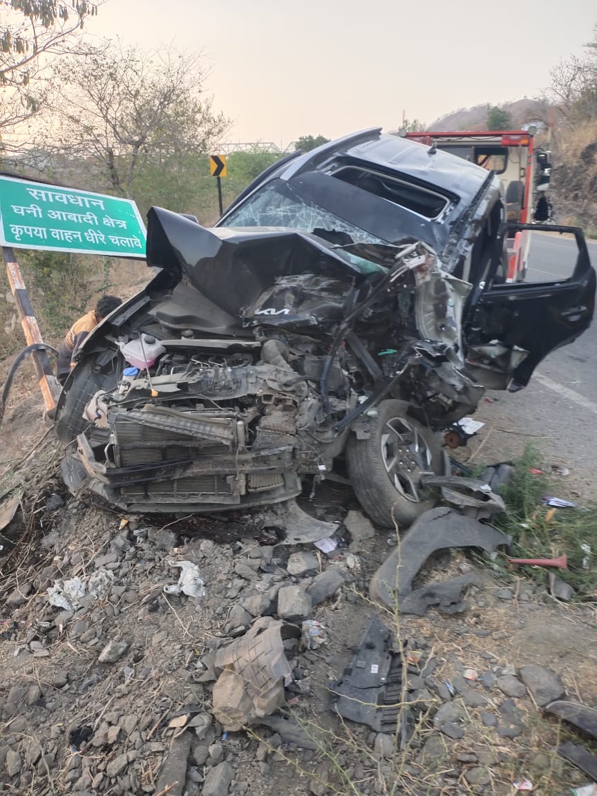उदयपुर-सलूंबर मेगा हाईवे पर फिर हादसा, महिला की मौत उदयपुर-सलूंबर मेगा हाईवे पर फिर हादसा, महिला की मौत