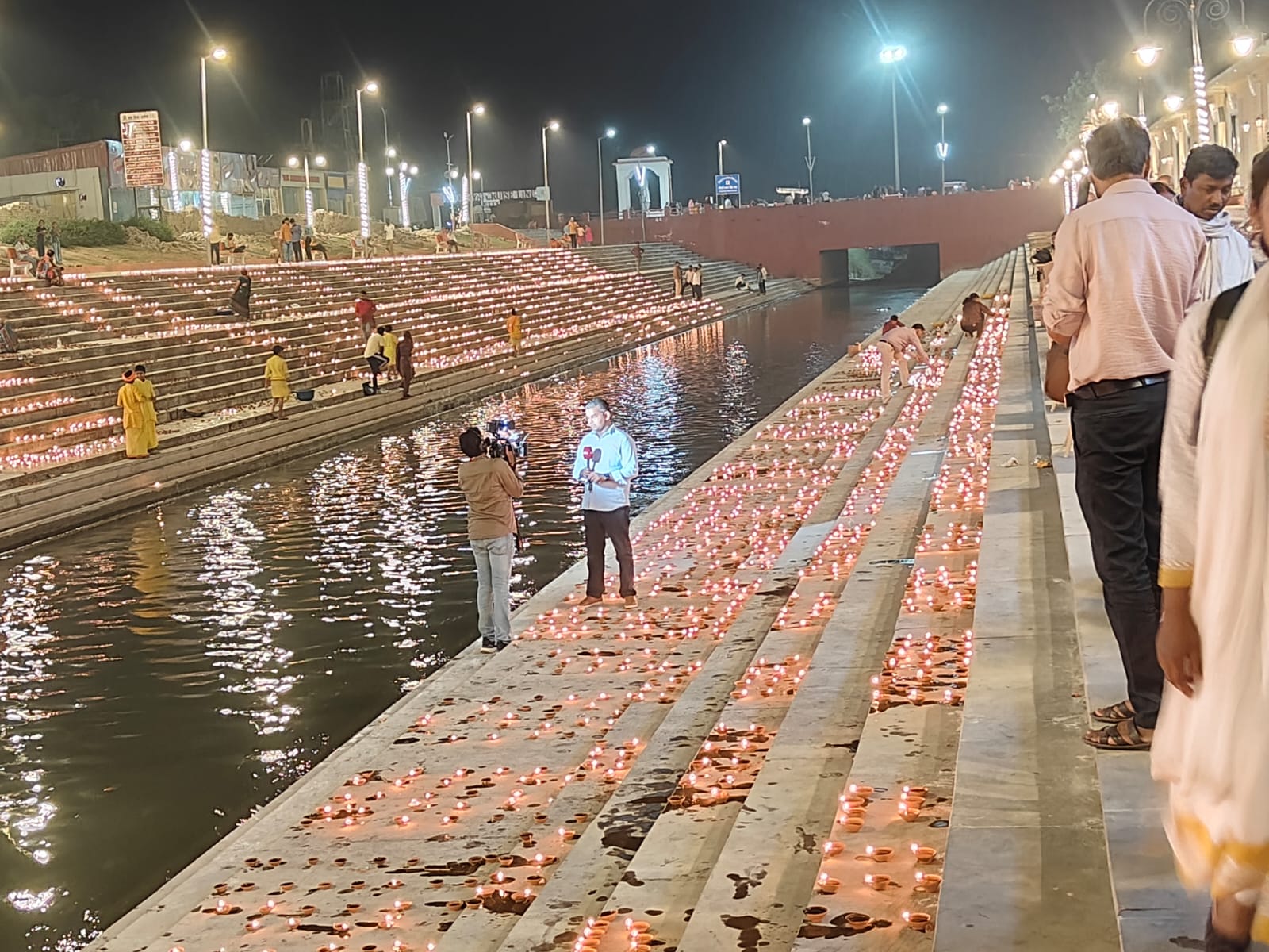 राम जन्मोत्सव : अयोध्या में दिखा सुरक्षा और उत्सव का अनूठा संगम राम जन्मोत्सव : अयोध्या में दिखा सुरक्षा और उत्सव का अनूठा संगम