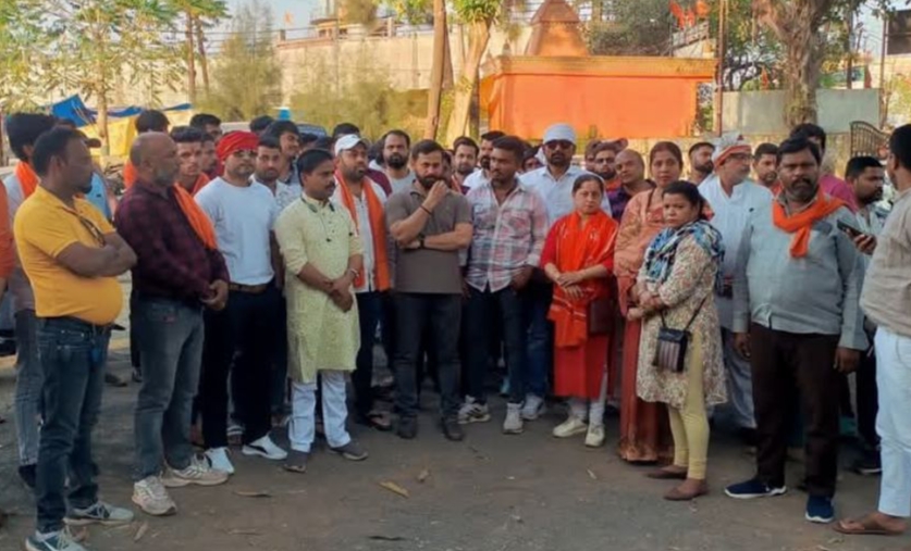 भगवान श्री राम पर अभद्र टिप्पणी करने वाले फैजान पठान पर पुलिस का एक्शन भगवान श्री राम पर अभद्र टिप्पणी करने वाले फैजान पठान पर पुलिस का एक्शन