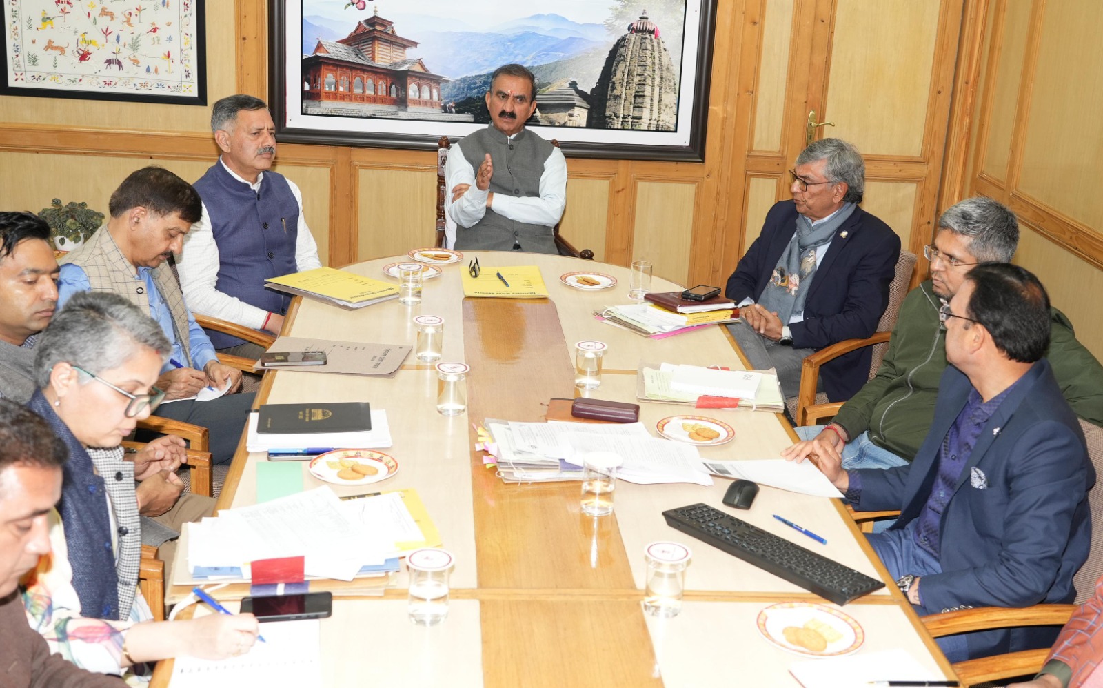 मुख्यमंत्री बिजली बोर्ड की बैठक की अध्यक्षता करते हुए मुख्यमंत्री बिजली बोर्ड की बैठक की अध्यक्षता करते हुए