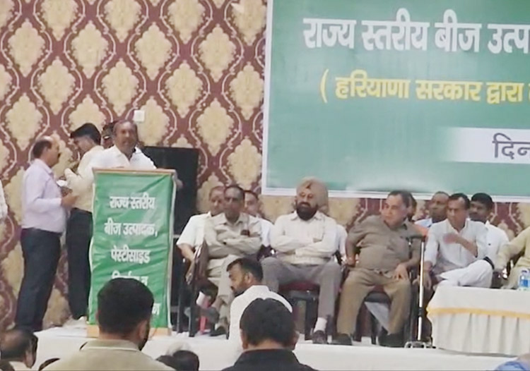 जिला सोनीपत फर्टिलाइजर पेस्टीसाइड एंड सीड्स एसोसिएशन के प्रधान संजय सिंगला जिला सोनीपत फर्टिलाइजर पेस्टीसाइड एंड सीड्स एसोसिएशन के प्रधान संजय सिंगला