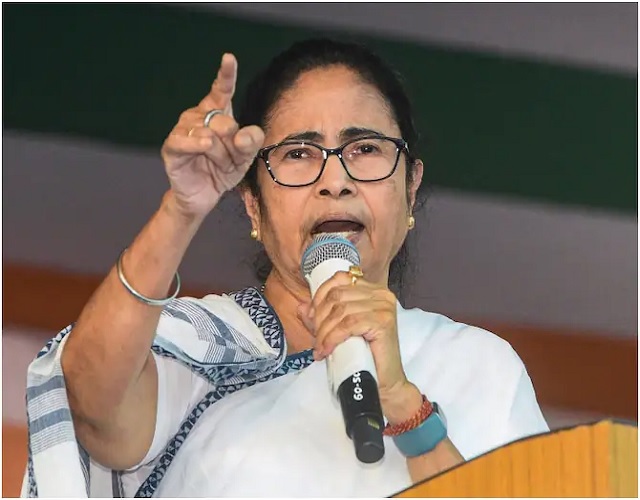 पश्चिम बंगाल की मुख्यमंत्री ममता बनर्जी पश्चिम बंगाल की मुख्यमंत्री ममता बनर्जी