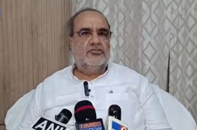 मुरादाबाद में पीडब्ल्यूडी के निरीक्षण भवन में पत्रकारों से बात करते भाजपा प्रदेश अध्यक्ष चौधरी भूपेंद्र सिंह। मुरादाबाद में पीडब्ल्यूडी के निरीक्षण भवन में पत्रकारों से बात करते भाजपा प्रदेश अध्यक्ष चौधरी भूपेंद्र सिंह।