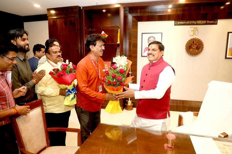 मप्रः मुख्यमंत्री से मिले कर्मचारी संगठनों के प्रतिनिधि मप्रः मुख्यमंत्री से मिले कर्मचारी संगठनों के प्रतिनिधि