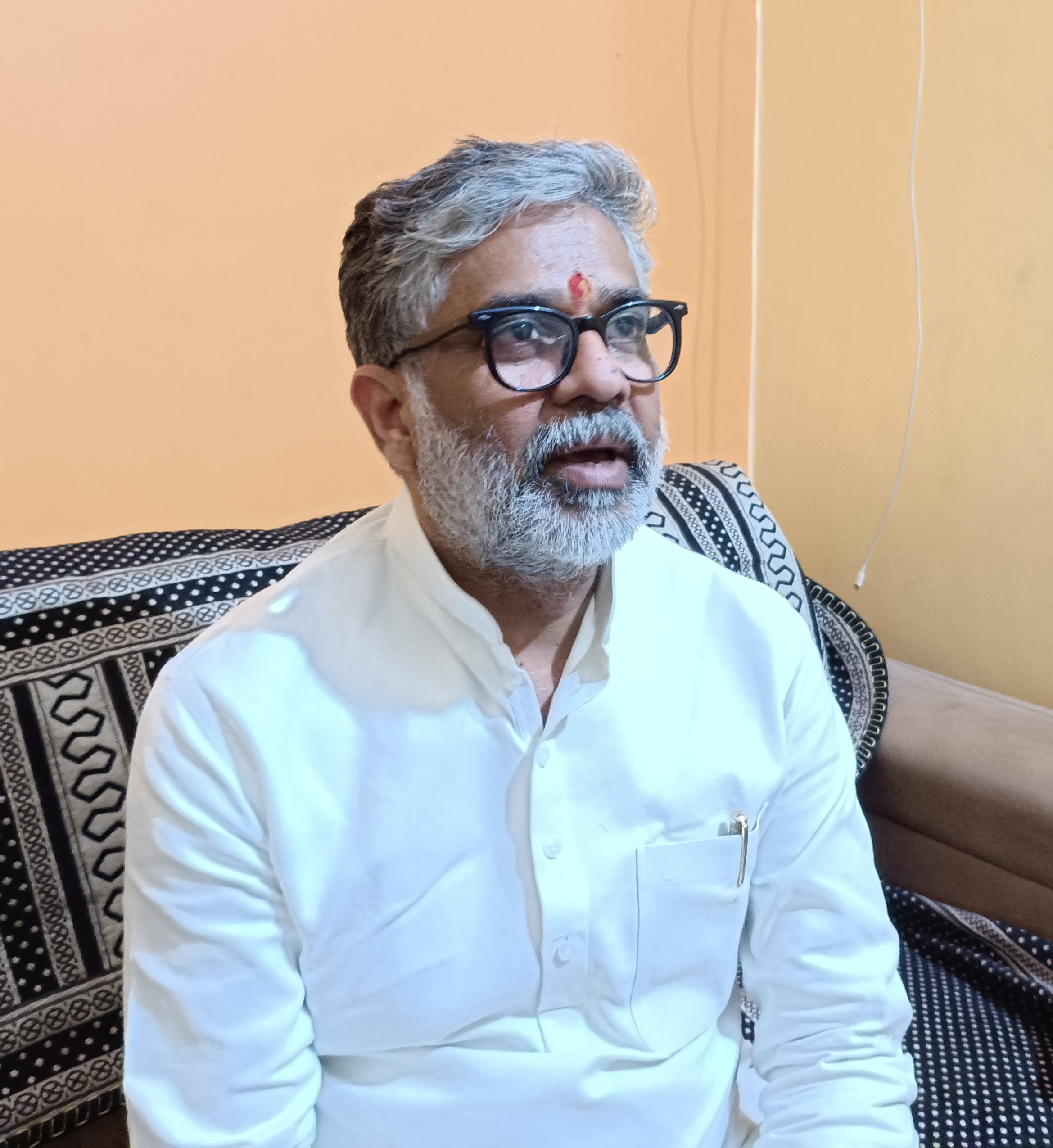 नीरज शेखर