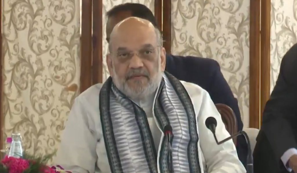 अमित शाह ने जम्मू-कश्मीर में विकास परियोजनाओं की समीक्षा के लिए बैठक की अध्यक्षता की अमित शाह ने जम्मू-कश्मीर में विकास परियोजनाओं की समीक्षा के लिए बैठक की अध्यक्षता की