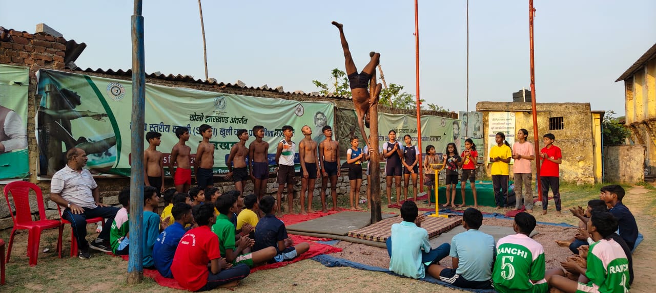 झारखंड के मलखंब टीम के लिए चुने गए खिलाडि़यों की तस्वीर झारखंड के मलखंब टीम के लिए चुने गए खिलाडि़यों की तस्वीर