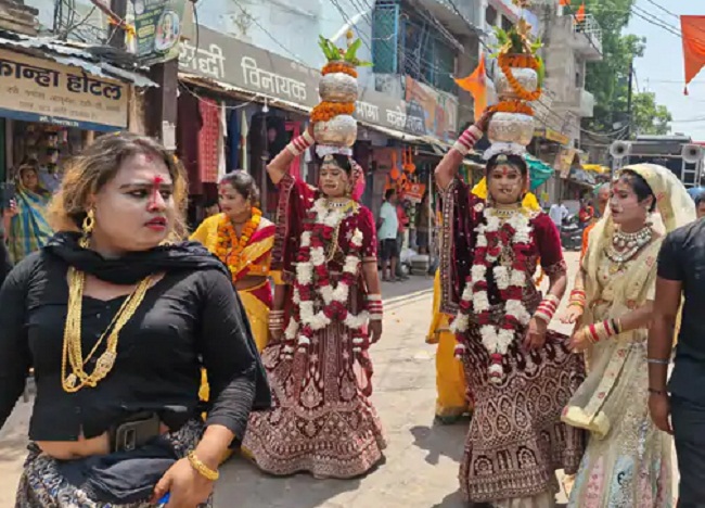 किन्नर समाज का राष्ट्रीय सम्मेलन, निकाली भव्य कलश यात्रा किन्नर समाज का राष्ट्रीय सम्मेलन, निकाली भव्य कलश यात्रा
