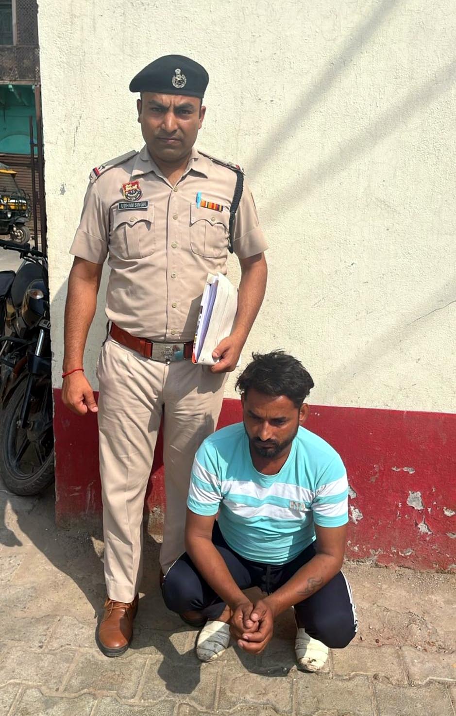 गिरफ्तार आरोपित गिरफ्तार आरोपित