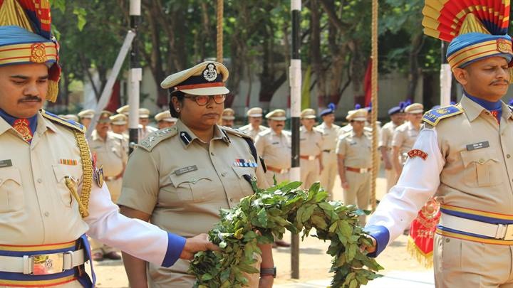 बालाघाटः हर्षोल्लास के साथ मनाया गया केन्द्रीय रिजर्व पुलिस बल का 35वाँ स्थापना दिवस बालाघाटः हर्षोल्लास के साथ मनाया गया केन्द्रीय रिजर्व पुलिस बल का 35वाँ स्थापना दिवस