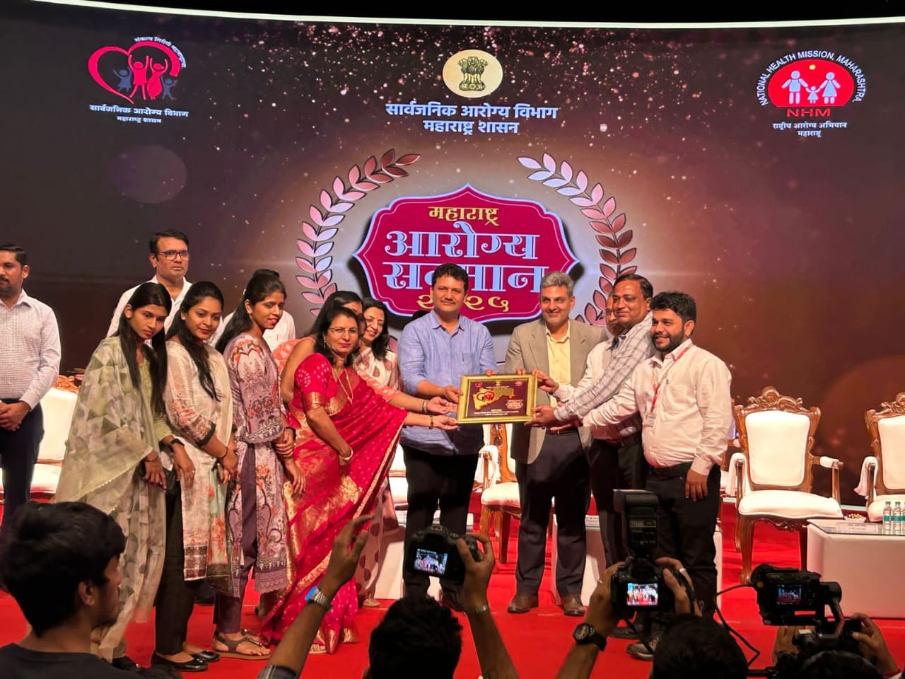 Mobile medical Unit honoured health minister Mobile medical Unit honoured health minister