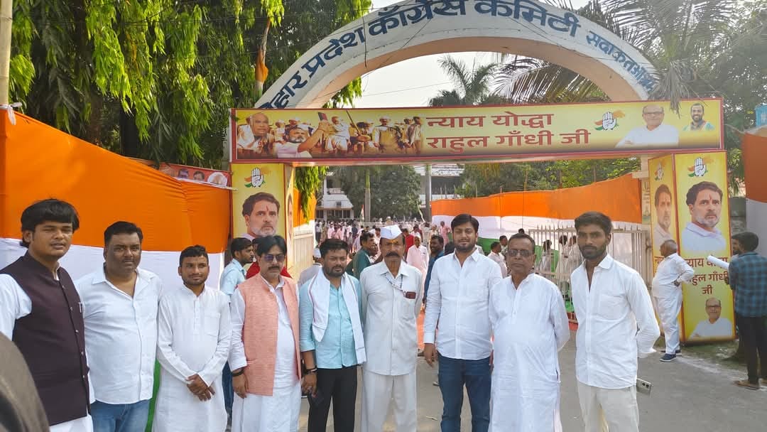 बैठक बहिष्कार करते वार्ड पार्षद बैठक बहिष्कार करते वार्ड पार्षद