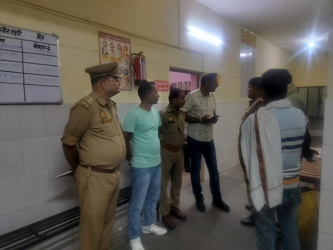 मौके पर पहुंचे परिजन मौके पर पहुंचे परिजन
