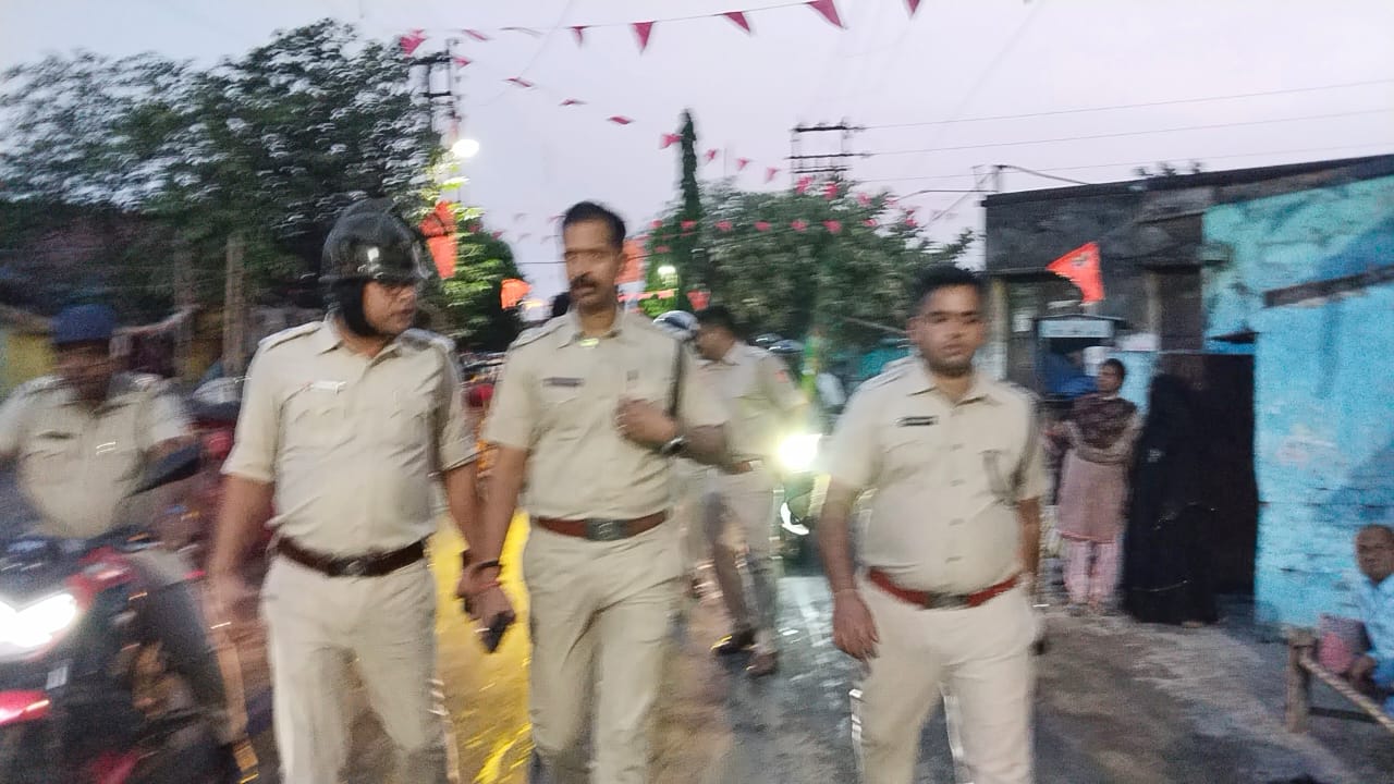बांसबेडिया में हनुमान जयंती के शोभायात्रा के रूट का निरीक्षण