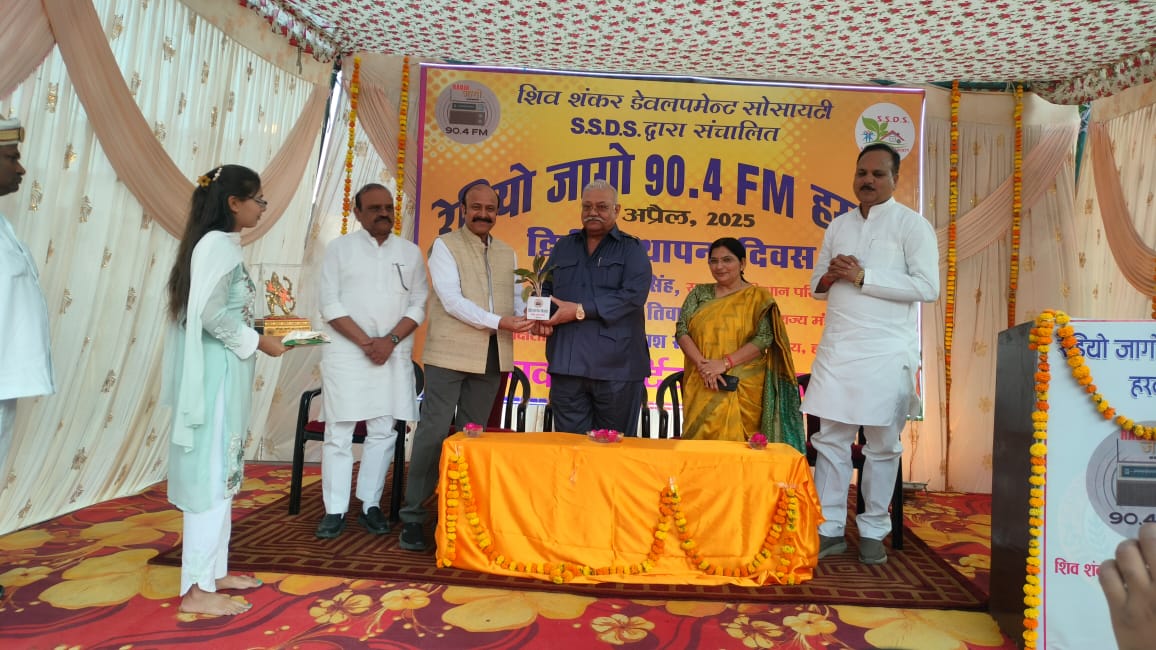 रेडियो जागो ने सरकार की योजनाओं को जन जन तक पहुँचाया: मानवेंद्र सिंह रेडियो जागो ने सरकार की योजनाओं को जन जन तक पहुँचाया: मानवेंद्र सिंह