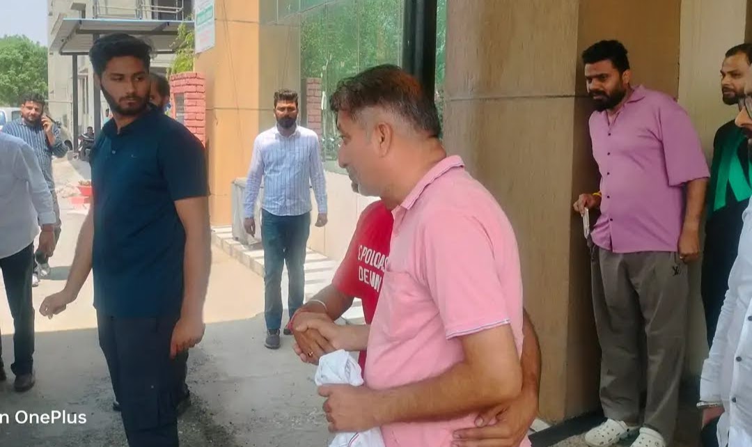 अस्पताल में सुखप्रीत के परिजन