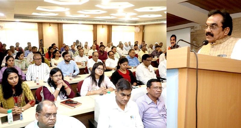 सड़क एवं पुल कार्यों की नवीन एस.ओ.आर.(दर अनुसूची) के विमोचन कार्यक्रम सड़क एवं पुल कार्यों की नवीन एस.ओ.आर.(दर अनुसूची) के विमोचन कार्यक्रम