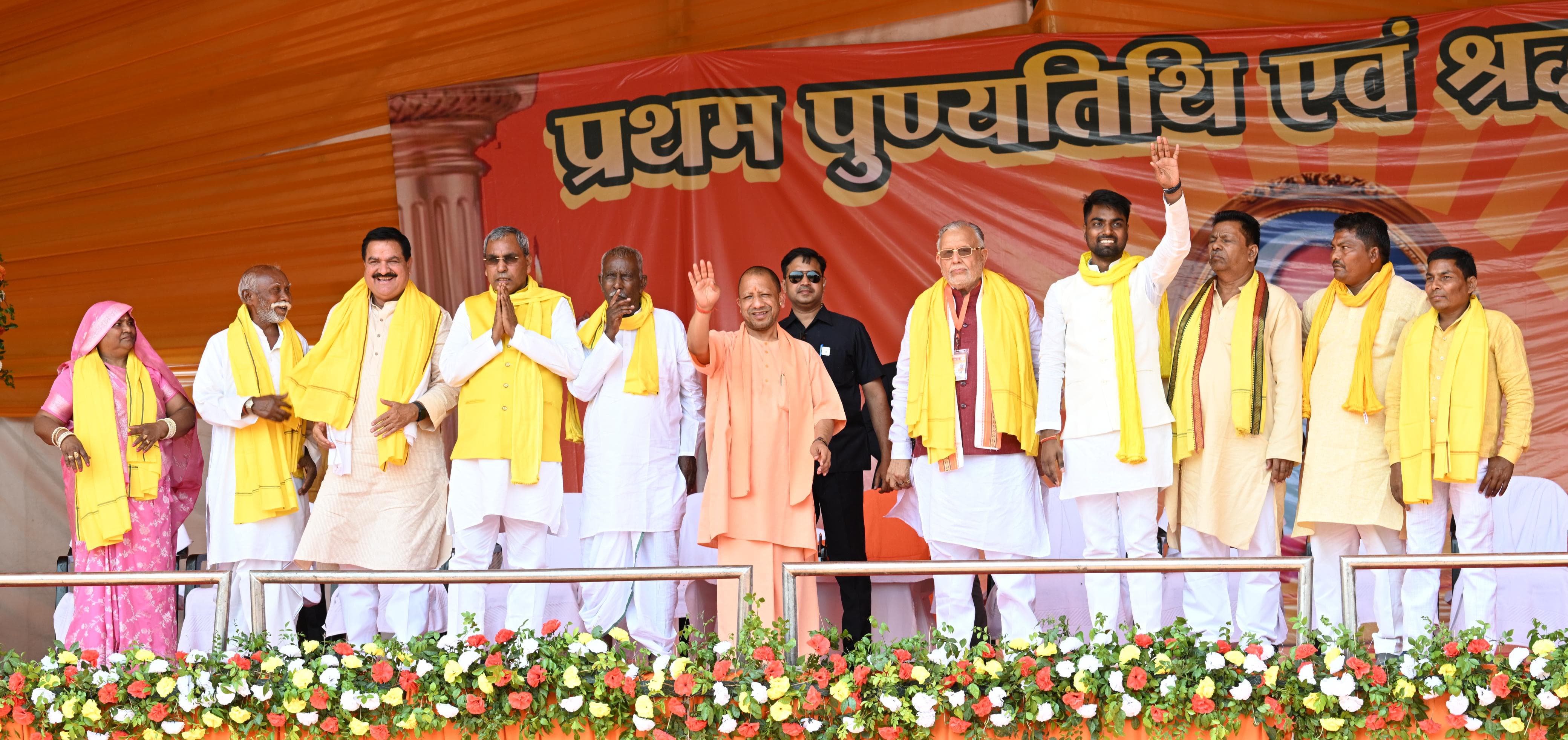 श्रद्धांजलि सभा में मुख्यमंत्री