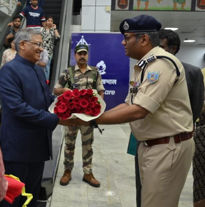 मुख्य चुनाव आयुक्त सहित अन्य मुख्य चुनाव आयुक्त सहित अन्य