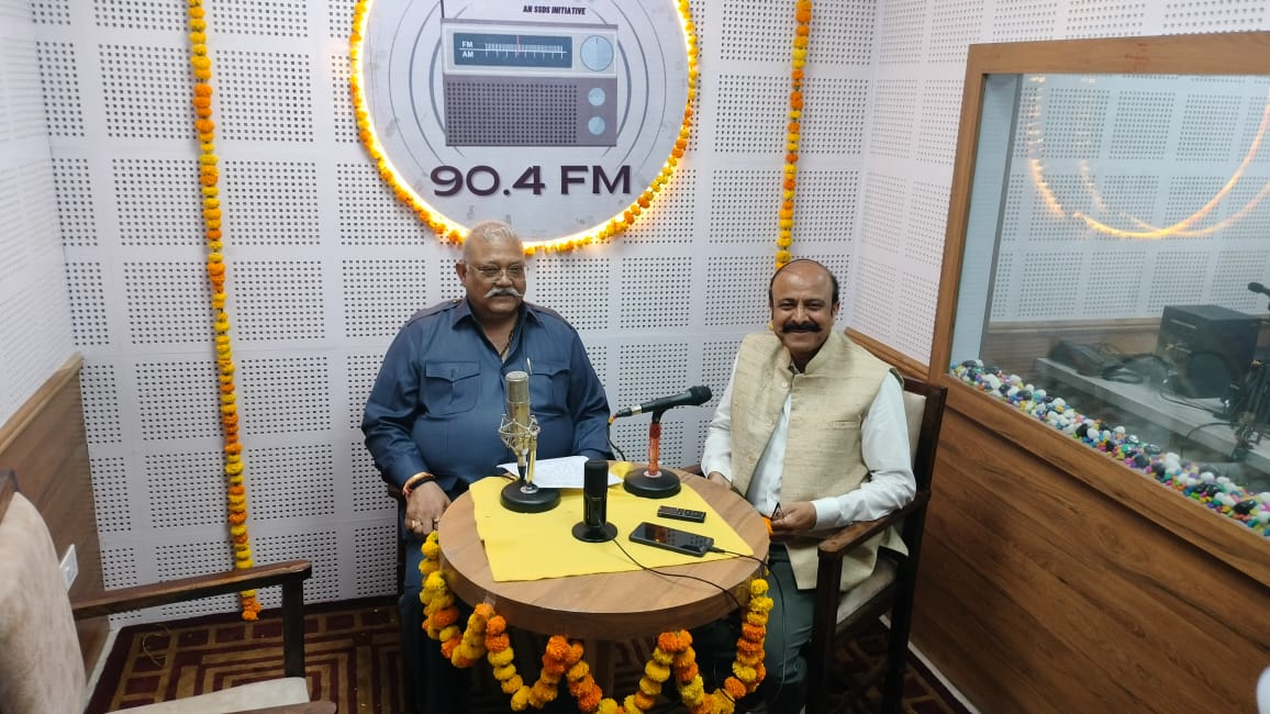 रेडियो जागो ने सरकार की योजनाओं को जन जन तक पहुँचाया: मानवेंद्र सिंह रेडियो जागो ने सरकार की योजनाओं को जन जन तक पहुँचाया: मानवेंद्र सिंह