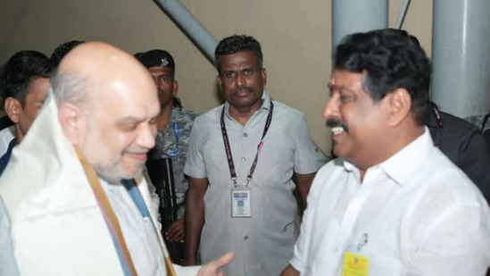 नैनार नागेंद्रन, शा से मुलाकात नैनार नागेंद्रन, शा से मुलाकात