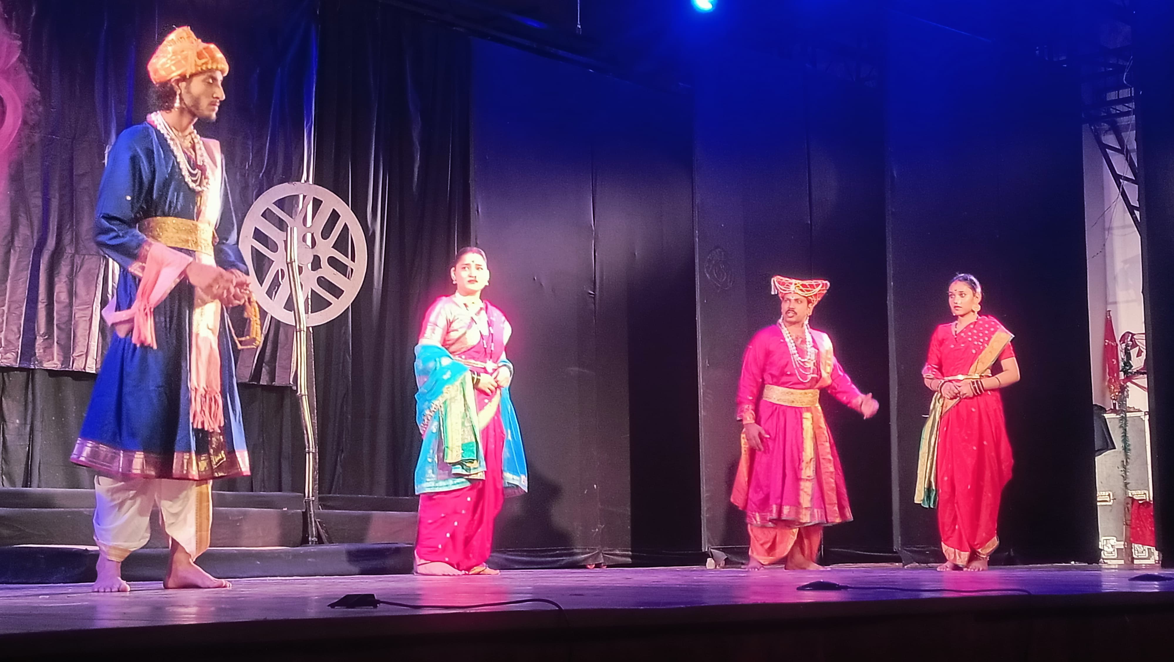 विश्व संवाद केन्द्र की पहल पर लेकसिटी में हुई 'पुण्यश्लोक' नाट्य प्रस्तुति* विश्व संवाद केन्द्र की पहल पर लेकसिटी में हुई 'पुण्यश्लोक' नाट्य प्रस्तुति*