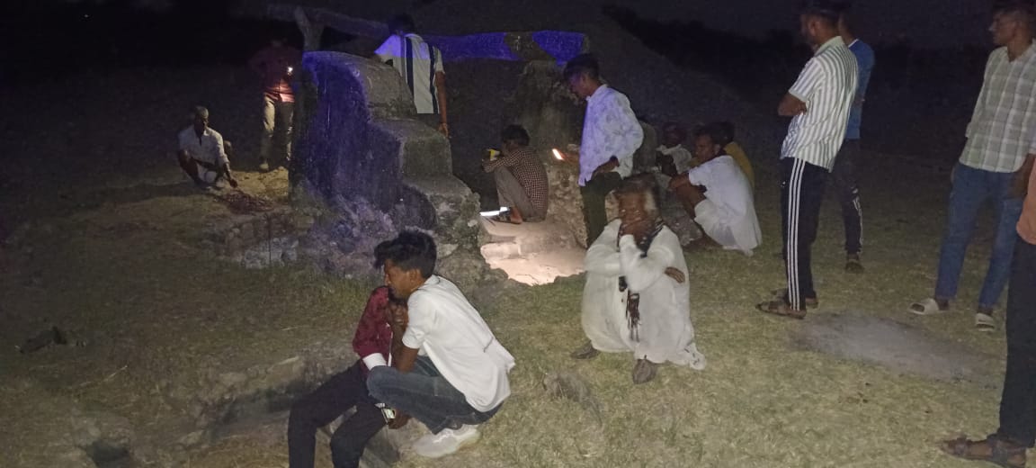 शाहपुरा में कुएं में गिरने से मां-बेटी की दर्दनाक मौत, कारणों का नहीं हुआ खुलासा शाहपुरा में कुएं में गिरने से मां-बेटी की दर्दनाक मौत, कारणों का नहीं हुआ खुलासा