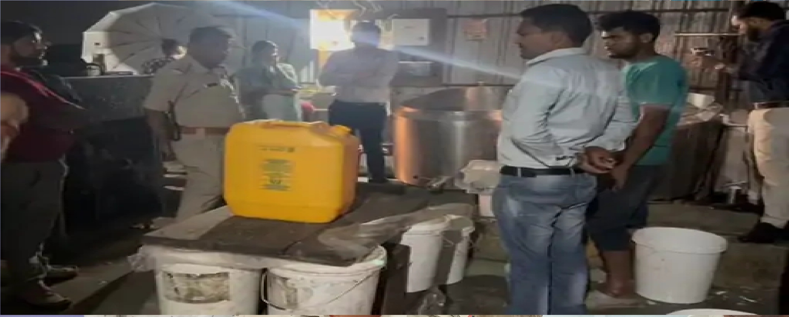 अंबिकापुर में मिलावटी खाद्य सामग्री बेचने पर कार्रवाई अंबिकापुर में मिलावटी खाद्य सामग्री बेचने पर कार्रवाई