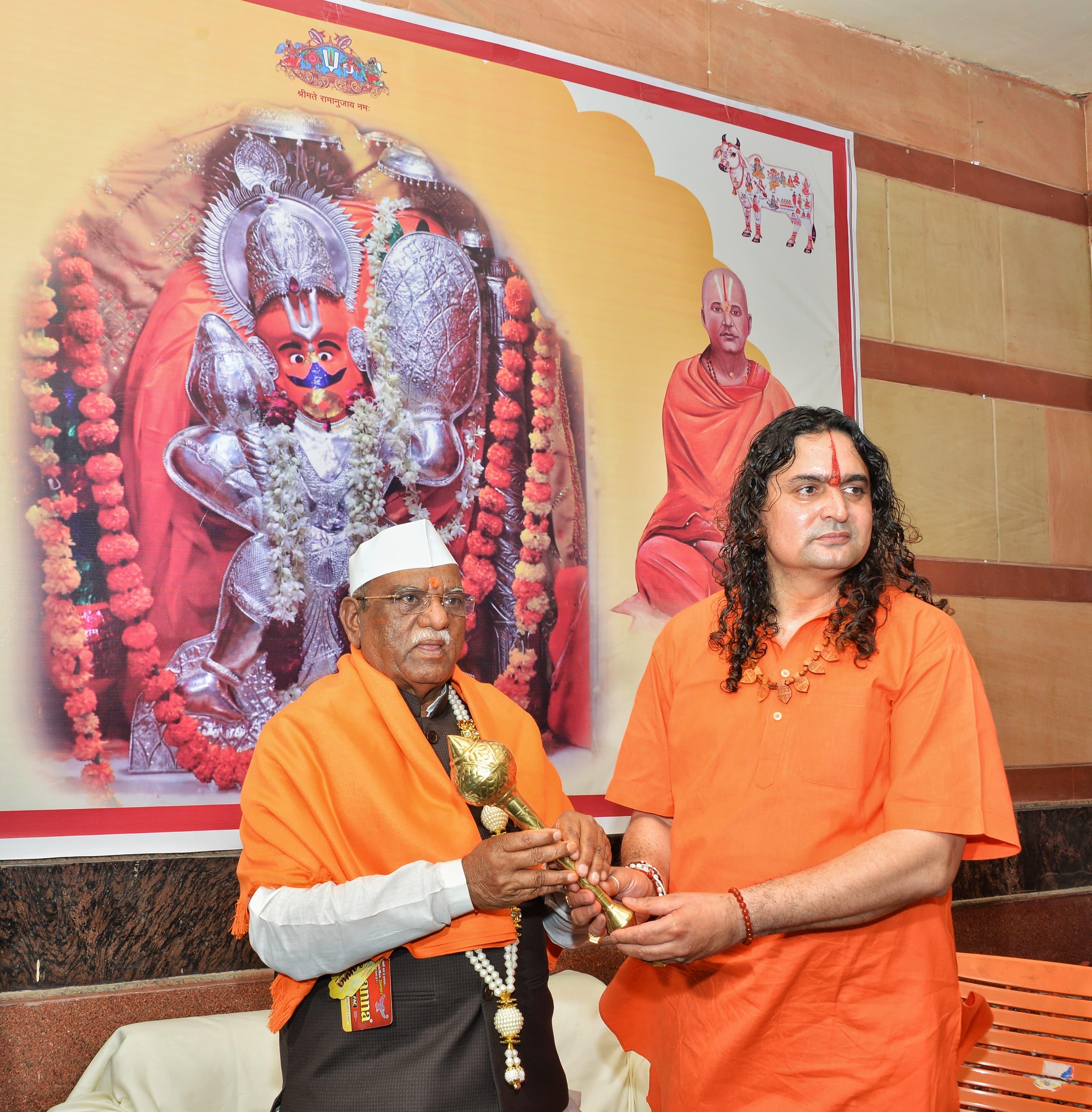 हनुमान जयंती पर हनुमान जी की शोभायात्रा निकली हनुमान जयंती पर हनुमान जी की शोभायात्रा निकली