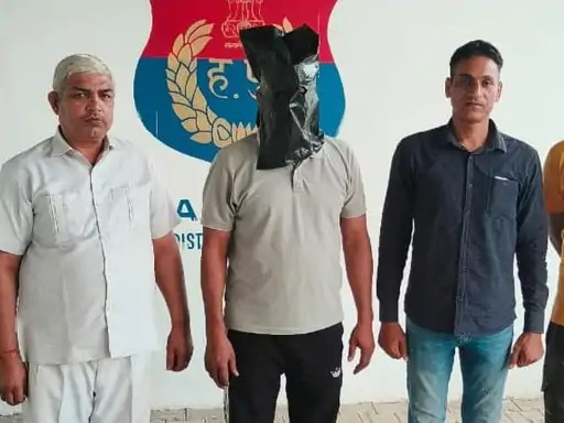 पलवल पुलिस की गिरफ्त में पकड़ा गया रेप का आरोपी पलवल पुलिस की गिरफ्त में पकड़ा गया रेप का आरोपी