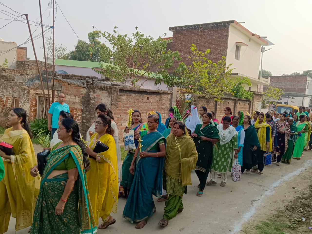 *सेंट मार्क्स चर्च कलीसिया में हर्षोल्लास के साथ मनाया गया पाम संडे* *सेंट मार्क्स चर्च कलीसिया में हर्षोल्लास के साथ मनाया गया पाम संडे*