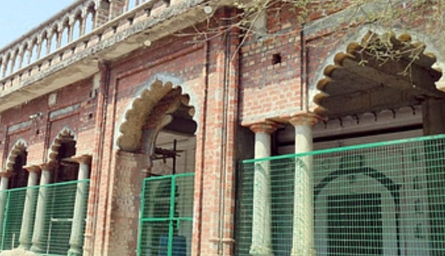 संभल की चंदौसी तहसील के गांव जनेटा में है सैकड़ों वर्ष पुरानी दरगाह शरीफ संभल की चंदौसी तहसील के गांव जनेटा में है सैकड़ों वर्ष पुरानी दरगाह शरीफ