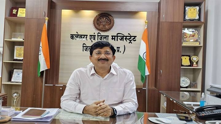 गुना कलेक्टर किशोर कुमार कन्याल गुना कलेक्टर किशोर कुमार कन्याल