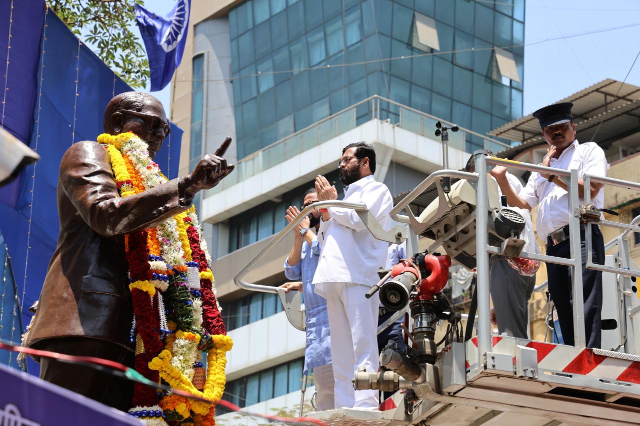 Deputy cm shinde felicitated ambedkar Deputy cm shinde felicitated ambedkar