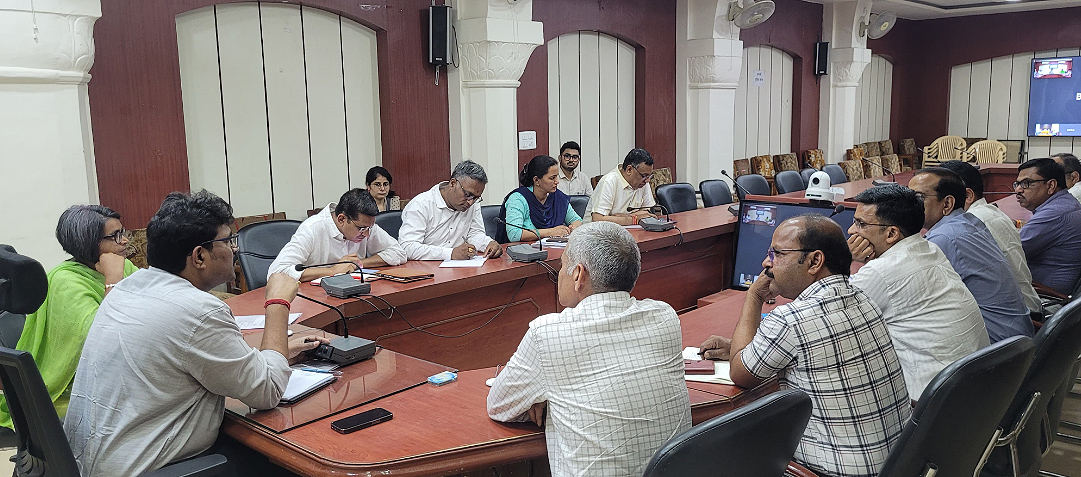 संभागीय आयुक्त ने चाराें जिलाें में ग्रीष्मकाल में पेयजल प्रबंधन पर अधिकारियों को प्रो-एक्टिव मोड पर कार्य करने के दिए निर्देश संभागीय आयुक्त ने चाराें जिलाें में ग्रीष्मकाल में पेयजल प्रबंधन पर अधिकारियों को प्रो-एक्टिव मोड पर कार्य करने के दिए निर्देश