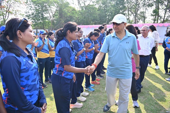 परिचय करते महाप्रबंधक परिचय करते महाप्रबंधक