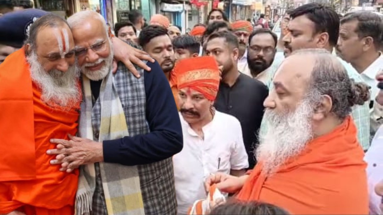 प्रसिद्ध संत राघव देवाचार्य को मिली जान से मारने की धमकी को लेकर हिंदू संगठनों ने दी प्रतिक्रिया प्रसिद्ध संत राघव देवाचार्य को मिली जान से मारने की धमकी को लेकर हिंदू संगठनों ने दी प्रतिक्रिया