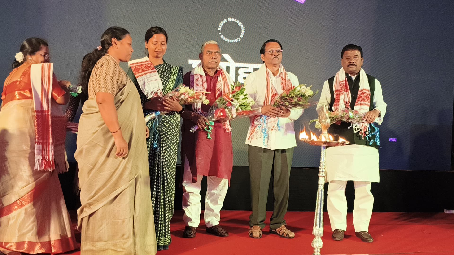 कांग्रेस के धरोहर कार्यक्रम में मौजूद नेताओं की फोटो कांग्रेस के धरोहर कार्यक्रम में मौजूद नेताओं की फोटो