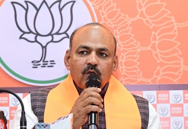भाजपा प्रदेश प्रवक्ता व मप्र वक्फ बोर्ड के अध्यक्ष डॉ. सनवर पटेल (फाइल फोटो) भाजपा प्रदेश प्रवक्ता व मप्र वक्फ बोर्ड के अध्यक्ष डॉ. सनवर पटेल (फाइल फोटो)