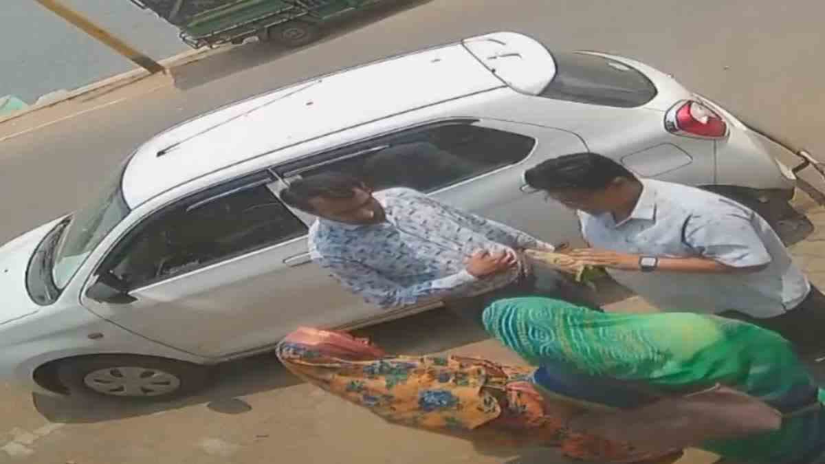सीसीटीवी कैमरें में कैद फुटेज सीसीटीवी कैमरें में कैद फुटेज