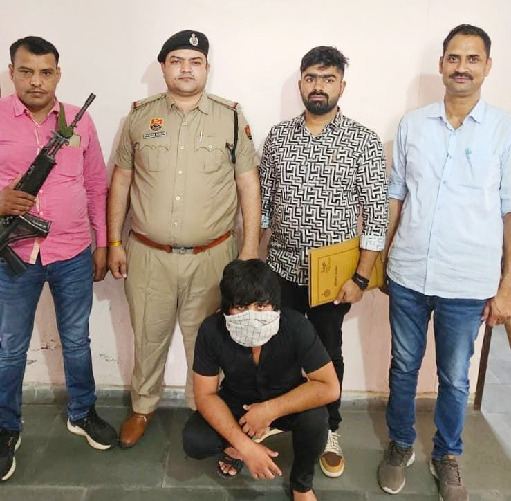 सोनीपत: अवैध हथियार रखने के मामले में गिरफ्तार कुख्यात अपराधी नवीन सोनीपत: अवैध हथियार रखने के मामले में गिरफ्तार कुख्यात अपराधी नवीन
