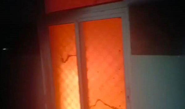 मुरैना : सर्जिकल ऑपरेशन थिएटर का विद्युत पैनल आग से हुआ खाक मुरैना : सर्जिकल ऑपरेशन थिएटर का विद्युत पैनल आग से हुआ खाक