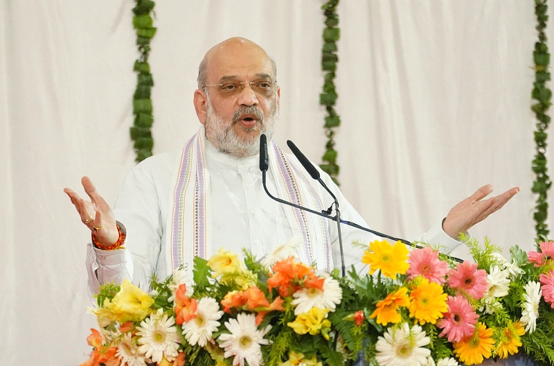 नानाजी देशमुख के 15वीं पुण्य तिथि कार्यक्रम को संबोधित करते हुए अमित शाह नानाजी देशमुख के 15वीं पुण्य तिथि कार्यक्रम को संबोधित करते हुए अमित शाह