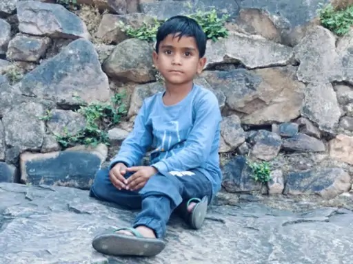 मृतक बच्चा। मृतक बच्चा।
