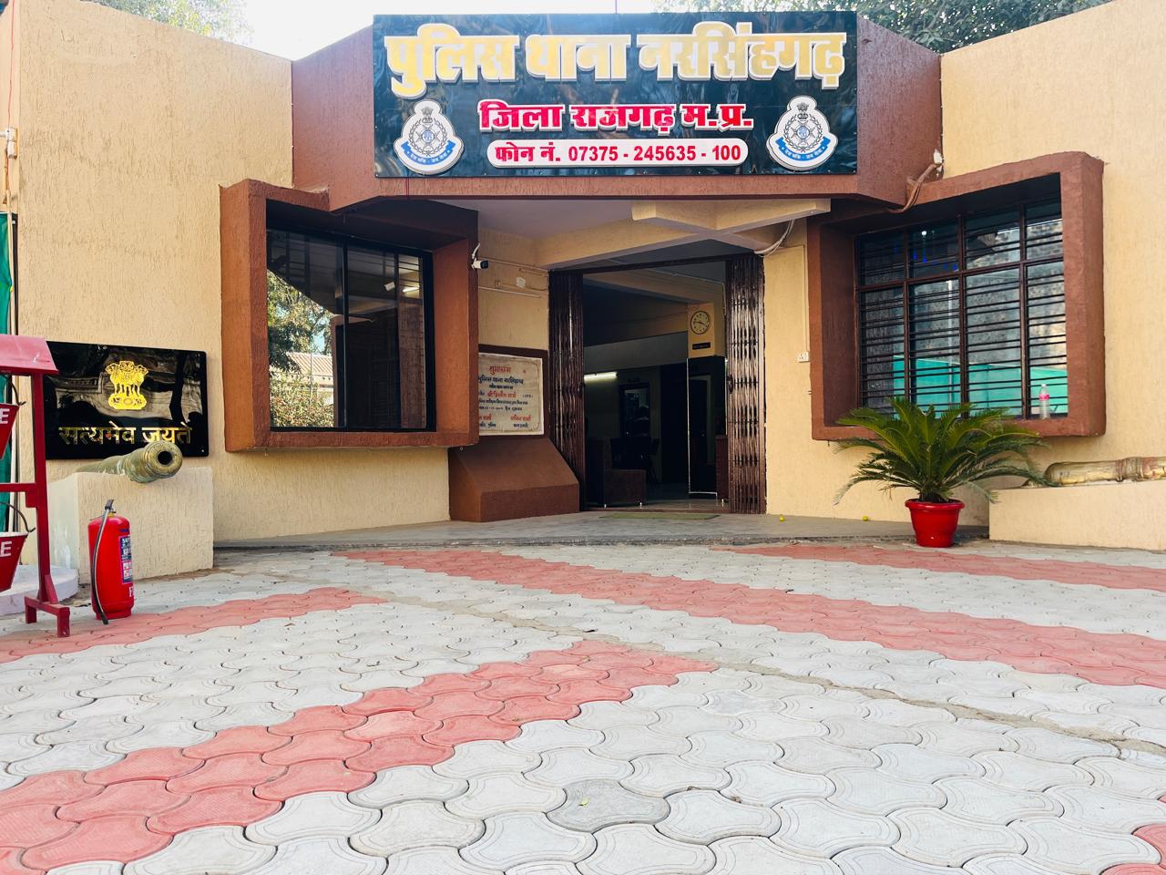 दुष्कर्म करने वाला आरोपित बाप गिरफ्तार