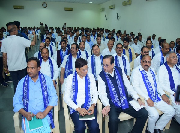बैठक में मौजूद यूपी और उत्तराखंड राज्य से आए पदाधिकारी